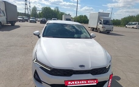 KIA K5, 2020 год, 3 230 000 рублей, 9 фотография