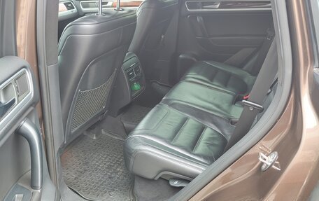 Volkswagen Touareg III, 2011 год, 2 100 000 рублей, 12 фотография