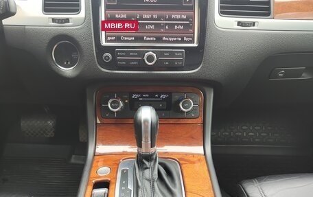 Volkswagen Touareg III, 2011 год, 2 100 000 рублей, 10 фотография