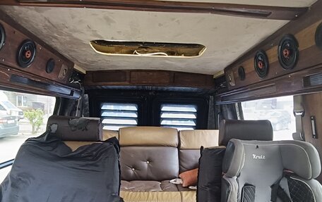 GMC Vandura, 1992 год, 1 450 000 рублей, 19 фотография