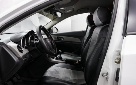 Chevrolet Cruze II, 2011 год, 726 000 рублей, 10 фотография
