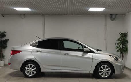 Hyundai Solaris II рестайлинг, 2012 год, 890 000 рублей, 6 фотография