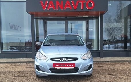 Hyundai Solaris II рестайлинг, 2012 год, 740 000 рублей, 2 фотография