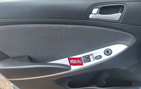 Hyundai Solaris II рестайлинг, 2012 год, 740 000 рублей, 13 фотография