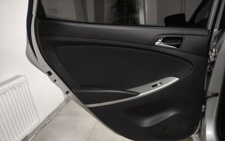 Hyundai Solaris II рестайлинг, 2012 год, 890 000 рублей, 15 фотография