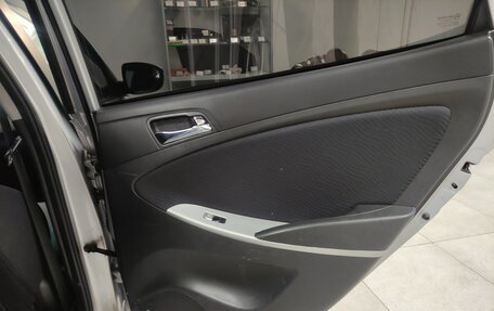 Hyundai Solaris II рестайлинг, 2012 год, 890 000 рублей, 17 фотография