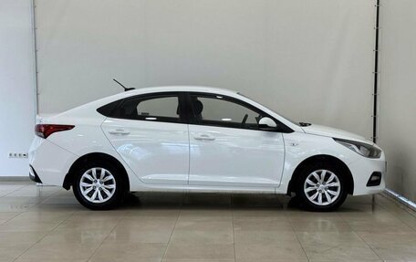 Hyundai Solaris II рестайлинг, 2017 год, 1 095 000 рублей, 11 фотография