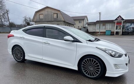 Hyundai Avante, 2012 год, 920 000 рублей, 2 фотография