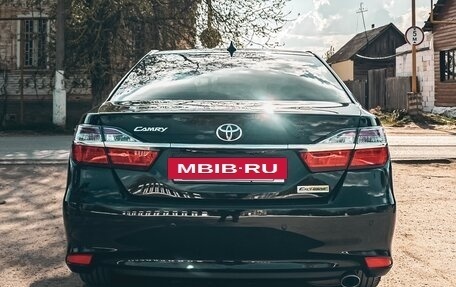 Toyota Camry, 2017 год, 2 700 000 рублей, 4 фотография