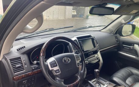 Toyota Land Cruiser 200, 2014 год, 4 250 000 рублей, 9 фотография