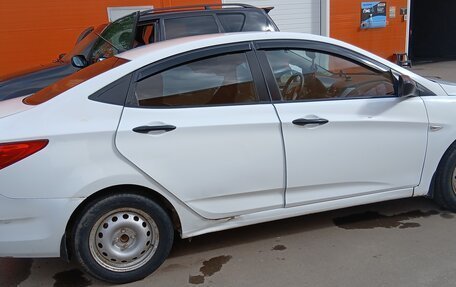 Hyundai Solaris II рестайлинг, 2014 год, 740 000 рублей, 1 фотография