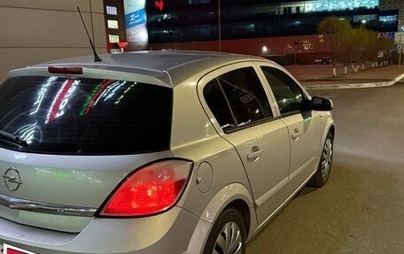 Opel Astra H, 2004 год, 430 000 рублей, 1 фотография