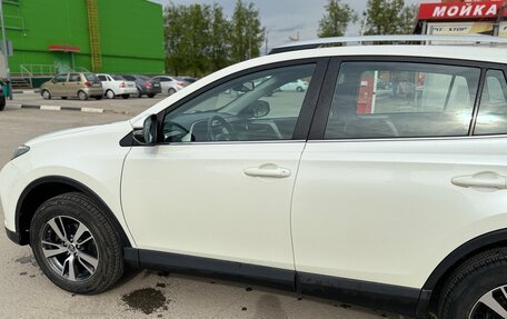Toyota RAV4, 2017 год, 2 600 000 рублей, 8 фотография