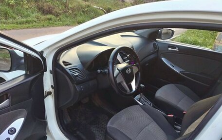 Hyundai Solaris II рестайлинг, 2011 год, 685 000 рублей, 5 фотография