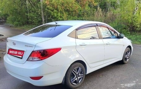 Hyundai Solaris II рестайлинг, 2011 год, 685 000 рублей, 4 фотография