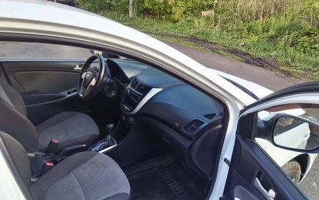 Hyundai Solaris II рестайлинг, 2011 год, 685 000 рублей, 8 фотография