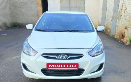 Hyundai Solaris II рестайлинг, 2011 год, 685 000 рублей, 10 фотография