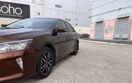 Toyota Camry, 2017 год, 2 350 000 рублей, 4 фотография