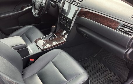 Toyota Camry, 2017 год, 2 350 000 рублей, 23 фотография