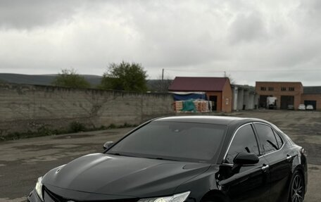 Toyota Camry, 2018 год, 2 660 000 рублей, 1 фотография
