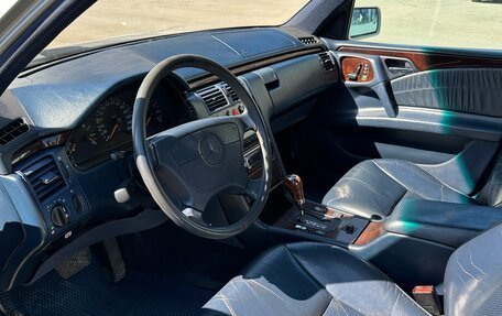 Mercedes-Benz E-Класс, 1997 год, 300 000 рублей, 5 фотография