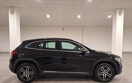 Mercedes-Benz GLA, 2020 год, 2 800 000 рублей, 3 фотография