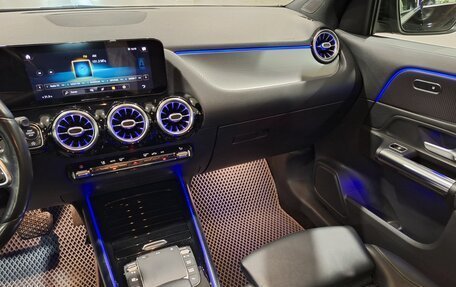 Mercedes-Benz GLA, 2020 год, 2 800 000 рублей, 17 фотография