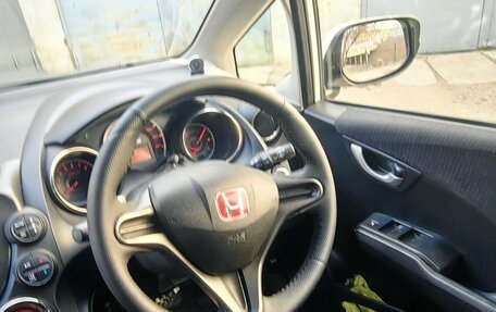 Honda Fit III, 2011 год, 1 035 000 рублей, 10 фотография