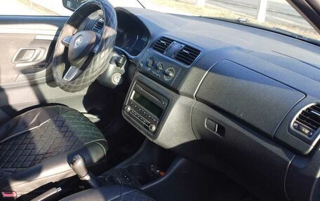 Skoda Fabia II, 2014 год, 595 000 рублей, 2 фотография