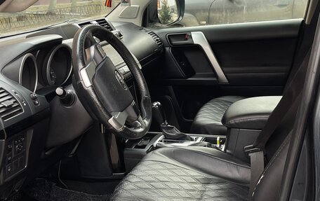 Toyota Land Cruiser Prado 150 рестайлинг 2, 2014 год, 3 000 000 рублей, 4 фотография