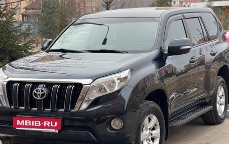 Toyota Land Cruiser Prado 150 рестайлинг 2, 2014 год, 3 000 000 рублей, 2 фотография