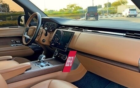 Land Rover Range Rover IV рестайлинг, 2022 год, 18 600 000 рублей, 11 фотография