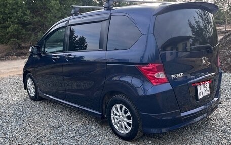 Honda Freed I, 2009 год, 1 015 000 рублей, 2 фотография