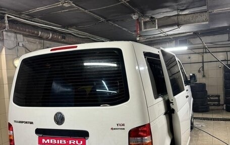 Volkswagen Transporter T5 рестайлинг, 2005 год, 1 495 000 рублей, 26 фотография