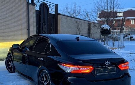 Toyota Camry, 2018 год, 2 660 000 рублей, 7 фотография