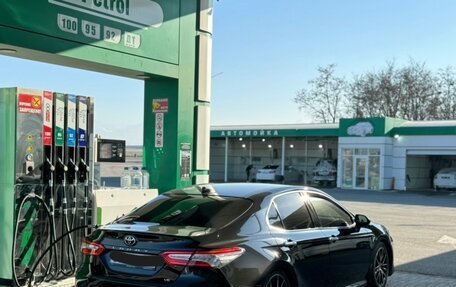 Toyota Camry, 2018 год, 2 660 000 рублей, 8 фотография