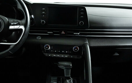 Hyundai Elantra, 2021 год, 1 850 000 рублей, 14 фотография