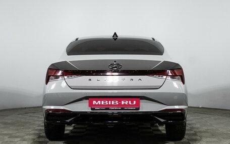 Hyundai Elantra, 2021 год, 1 850 000 рублей, 6 фотография