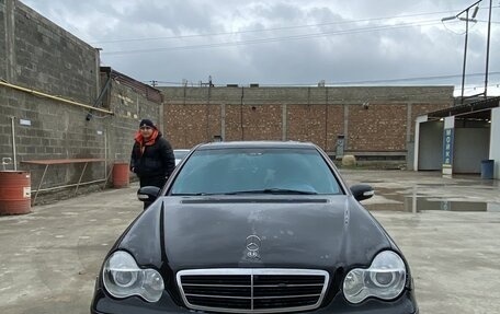 Mercedes-Benz C-Класс, 2003 год, 450 000 рублей, 1 фотография
