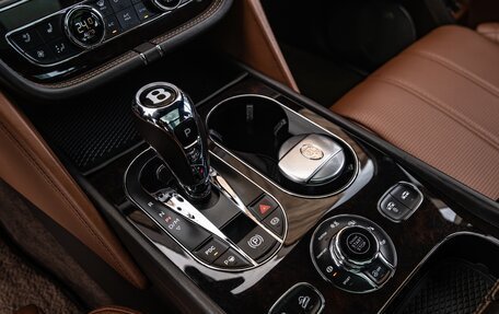 Bentley Bentayga I, 2016 год, 12 000 000 рублей, 15 фотография