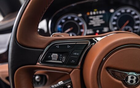 Bentley Bentayga I, 2016 год, 12 000 000 рублей, 13 фотография
