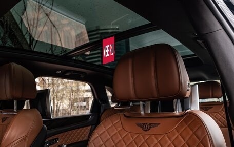 Bentley Bentayga I, 2016 год, 12 000 000 рублей, 14 фотография