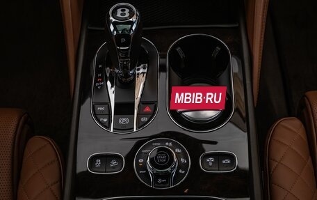 Bentley Bentayga I, 2016 год, 12 000 000 рублей, 17 фотография