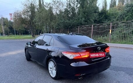Toyota Camry, 2018 год, 3 200 000 рублей, 9 фотография