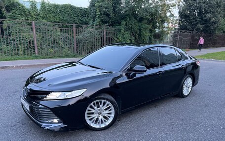 Toyota Camry, 2018 год, 3 200 000 рублей, 19 фотография