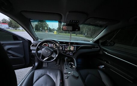Toyota Camry, 2018 год, 3 200 000 рублей, 22 фотография