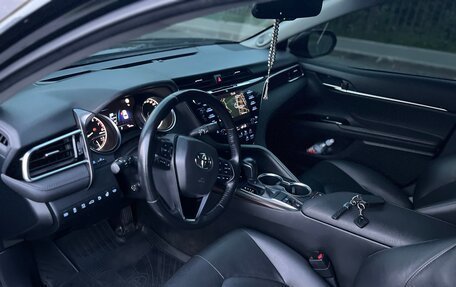 Toyota Camry, 2018 год, 3 200 000 рублей, 28 фотография