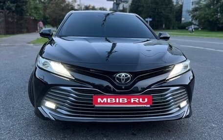 Toyota Camry, 2018 год, 3 200 000 рублей, 18 фотография