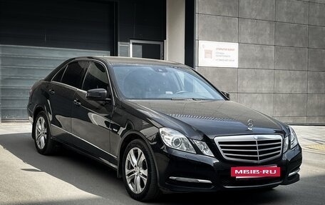 Mercedes-Benz E-Класс, 2010 год, 1 380 000 рублей, 3 фотография