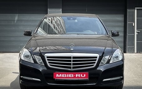 Mercedes-Benz E-Класс, 2010 год, 1 380 000 рублей, 2 фотография